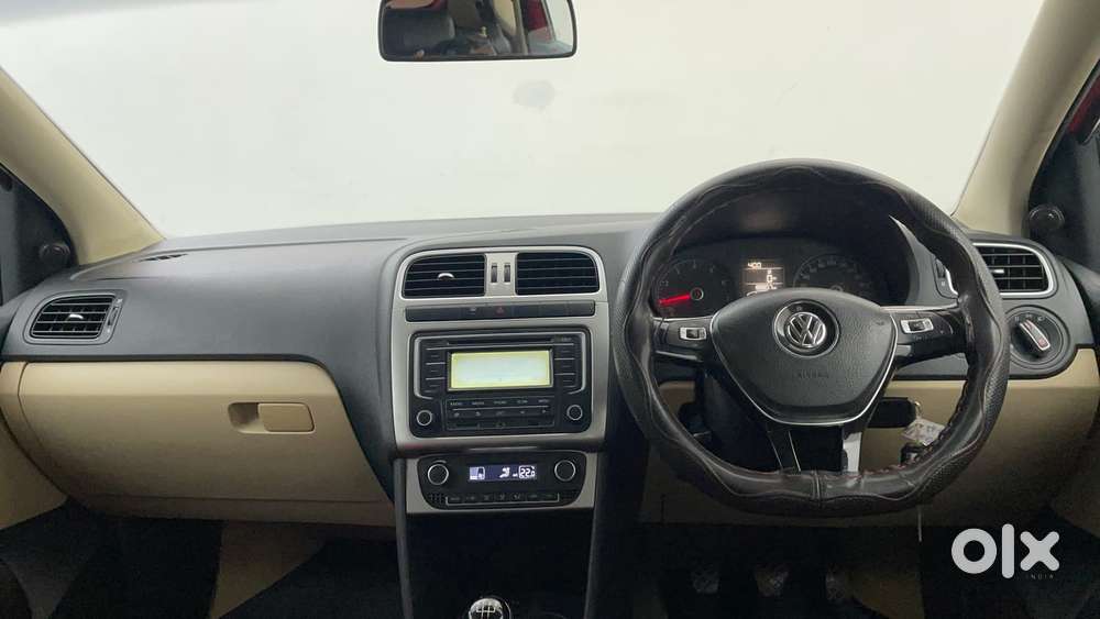 Volkswagen Polo Petrol Highline 1.2l, 2016, Petrol