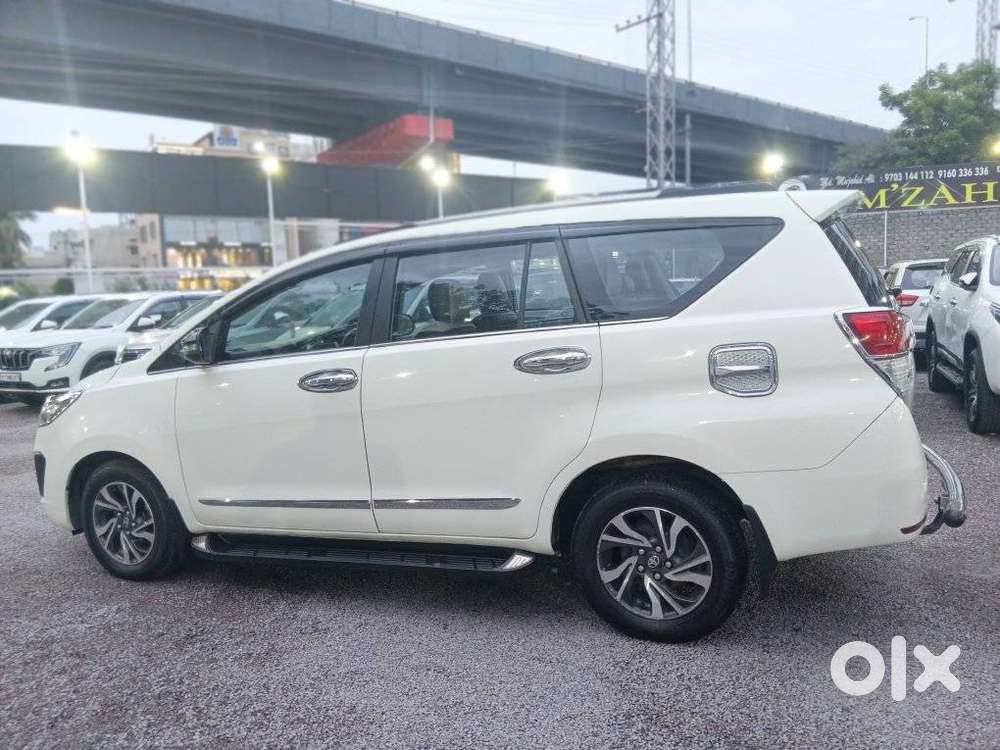 Toyota Innova Crysta 2.4 V 8 Str, 2021, Diesel