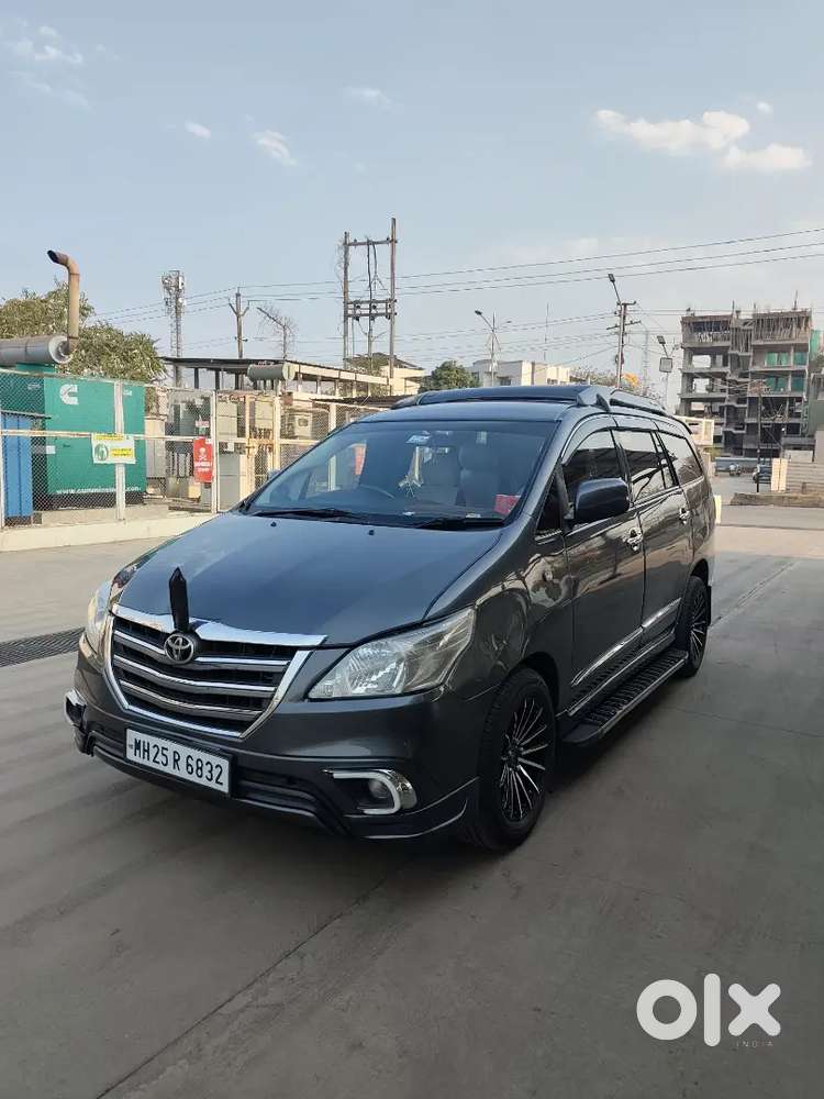 Toyota Innova 2015 Diesel Well Maintained
