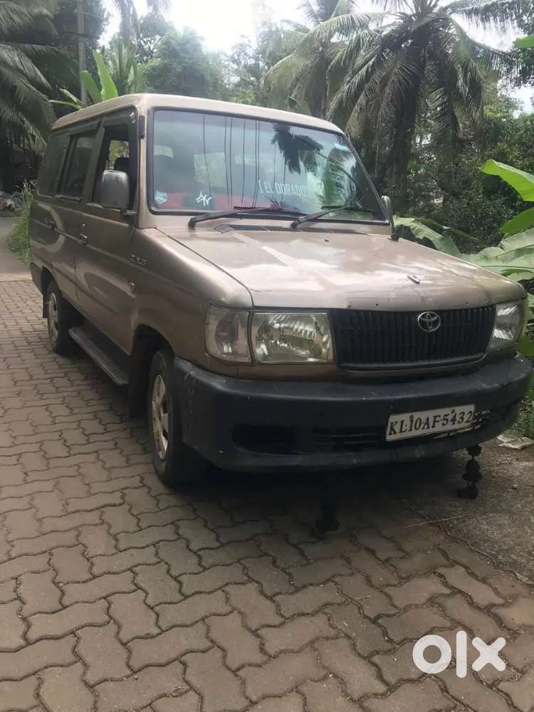 Toyota Qualis