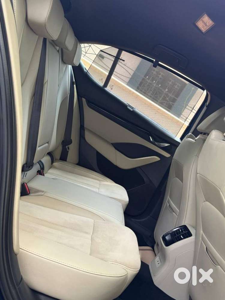 Skoda Octavia 2.0 L K Tsi At, 2023, Petrol