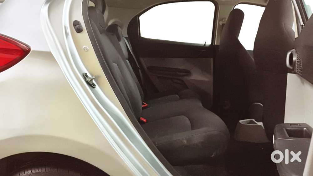Tata Tiago 1.2 Revotron Xt, 2016, Petrol