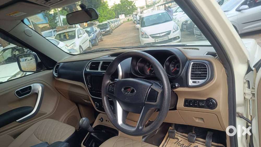 Mahindra Tuv 300 T10, 2018, Diesel