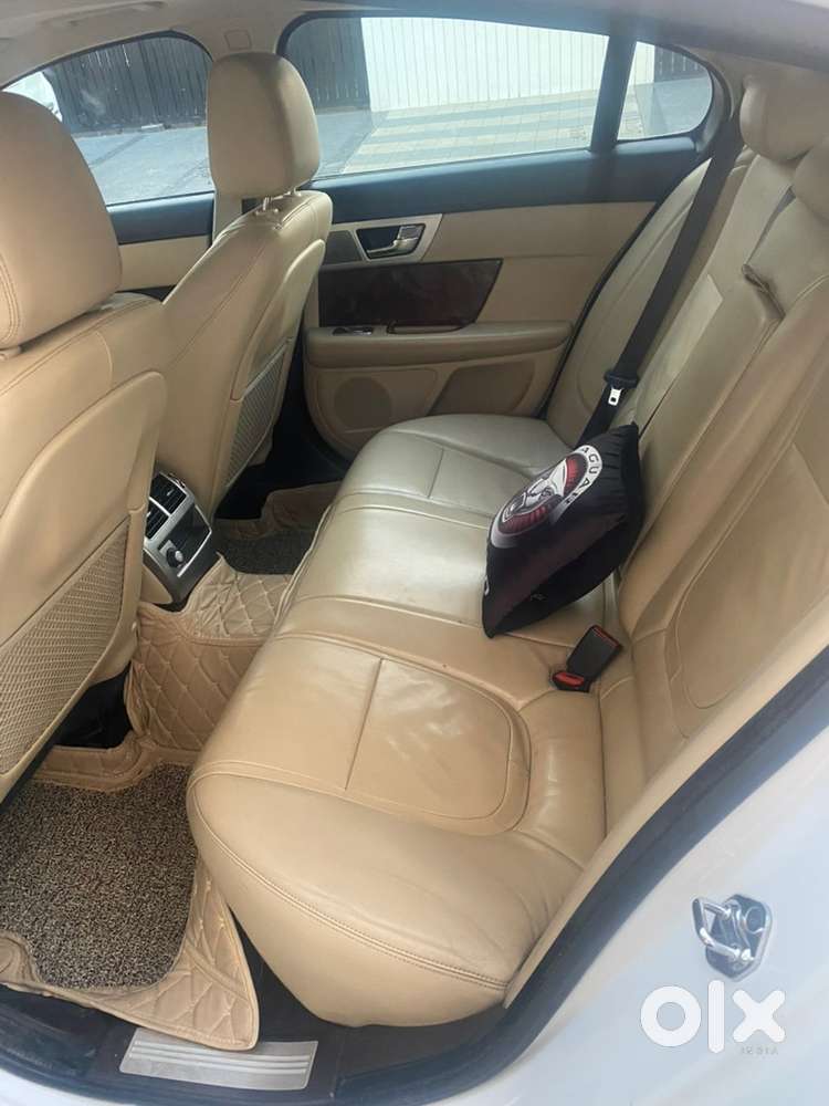 Jaguar Xf 2013 Diesel 106500 Km Driven