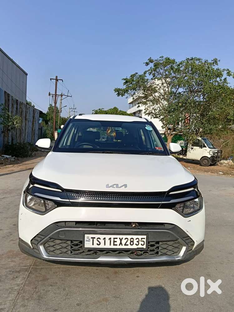 Kia Carens 1.5 Premium 7 Str, 2022, Petrol