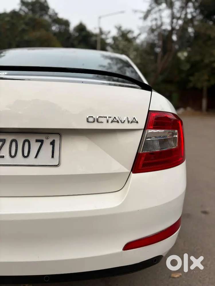 Octavia Auto Diesel 2014 With Paid No 0071