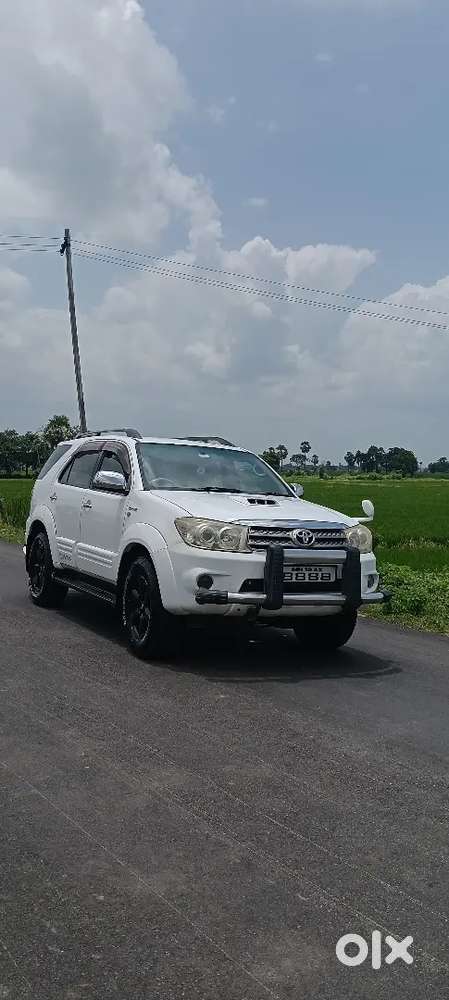 Toyota Fortuner 2011 Diesel 177800 Km Driven