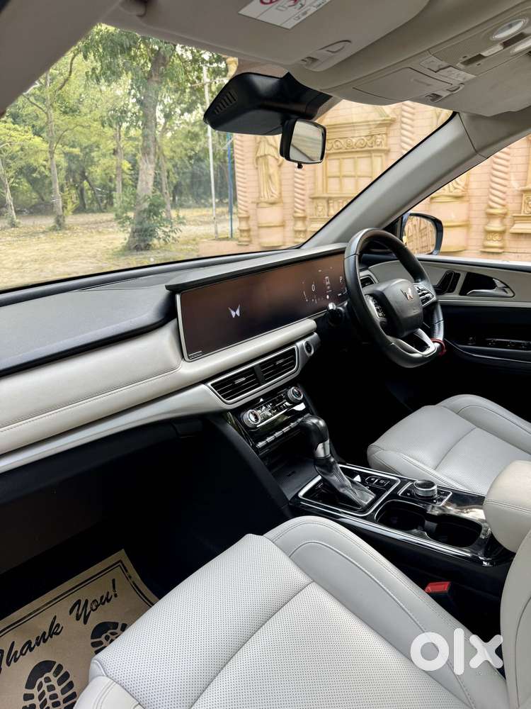 Mahindra Xuv700 2.0 Ax 7 Petrol At Luxury Pack Str, 2022, Petrol