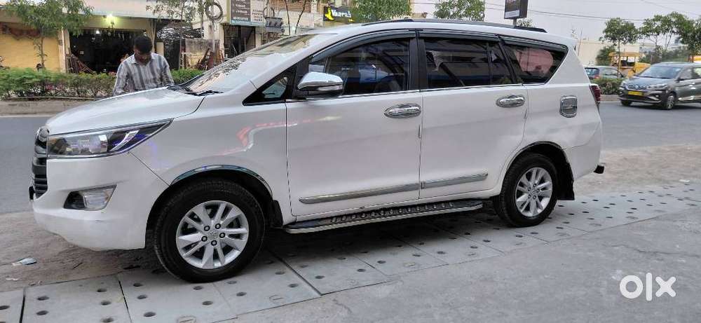 Toyota Innova Crysta 2.4 G Mt 8s, 2018, Diesel