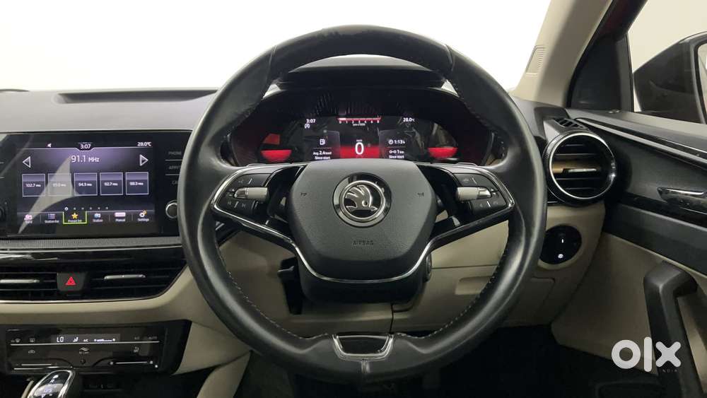 Skoda Slavia Style 1.0l Tsi At, 2022, Petrol