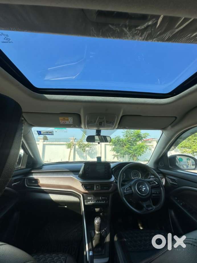 Maruti Suzuki Brezza 1.5 Zxi Smart Hybrid, 2022, Petrol