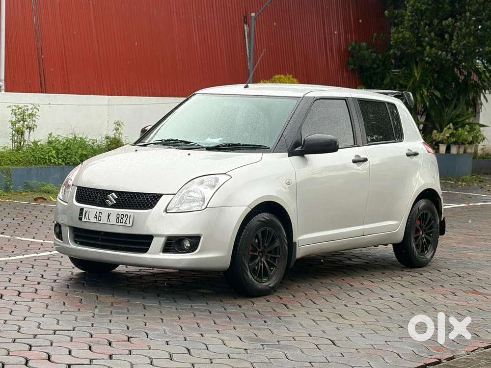 Maruti Suzuki Swift 1.2 Vxi (o), 2010, Petrol