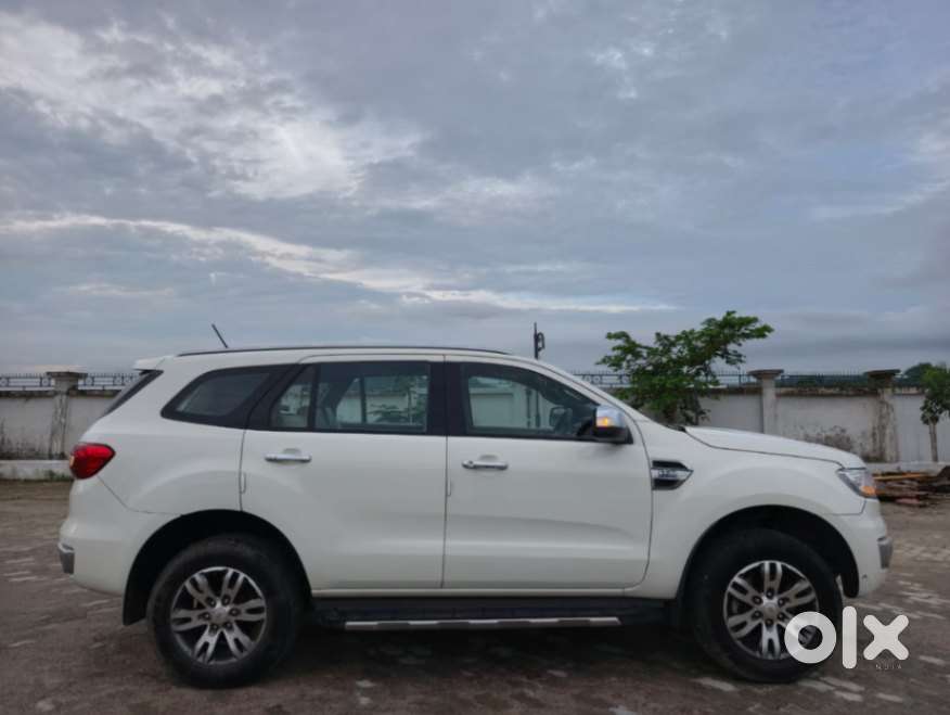 Ford Endeavour 3.2 Titanium 4x4 At, 2017, Diesel