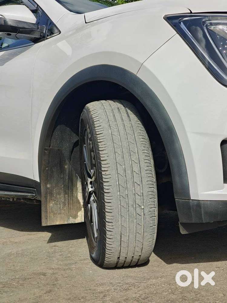 Mahindra Xuv700 2.0 Ax 7 Petrol At Str, 2025, Petrol