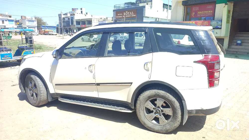 Mahindra Xuv500 2018 Diesel 70000 Km Driven