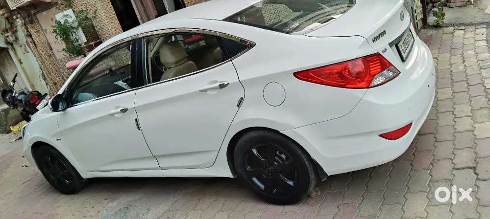 Hyundai Verna 2012 Cng & Hybrids 125000 Km Driven Petrol/cng Car Good