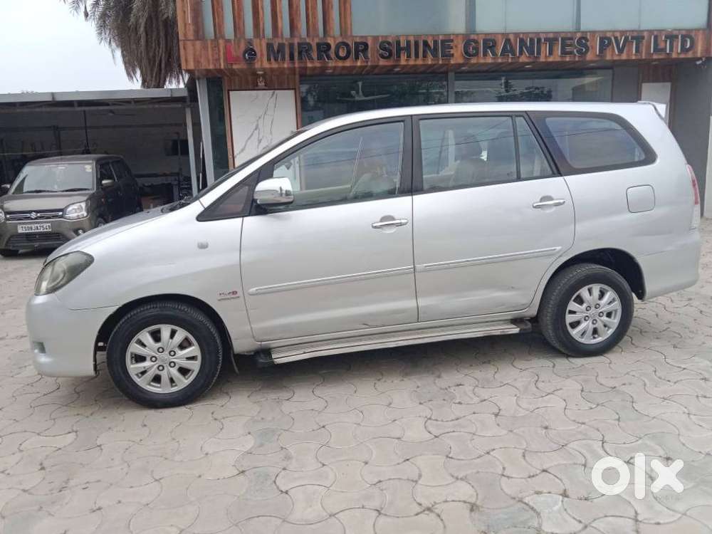Toyota Innova 2.5 V 7 Str, 2011, Diesel