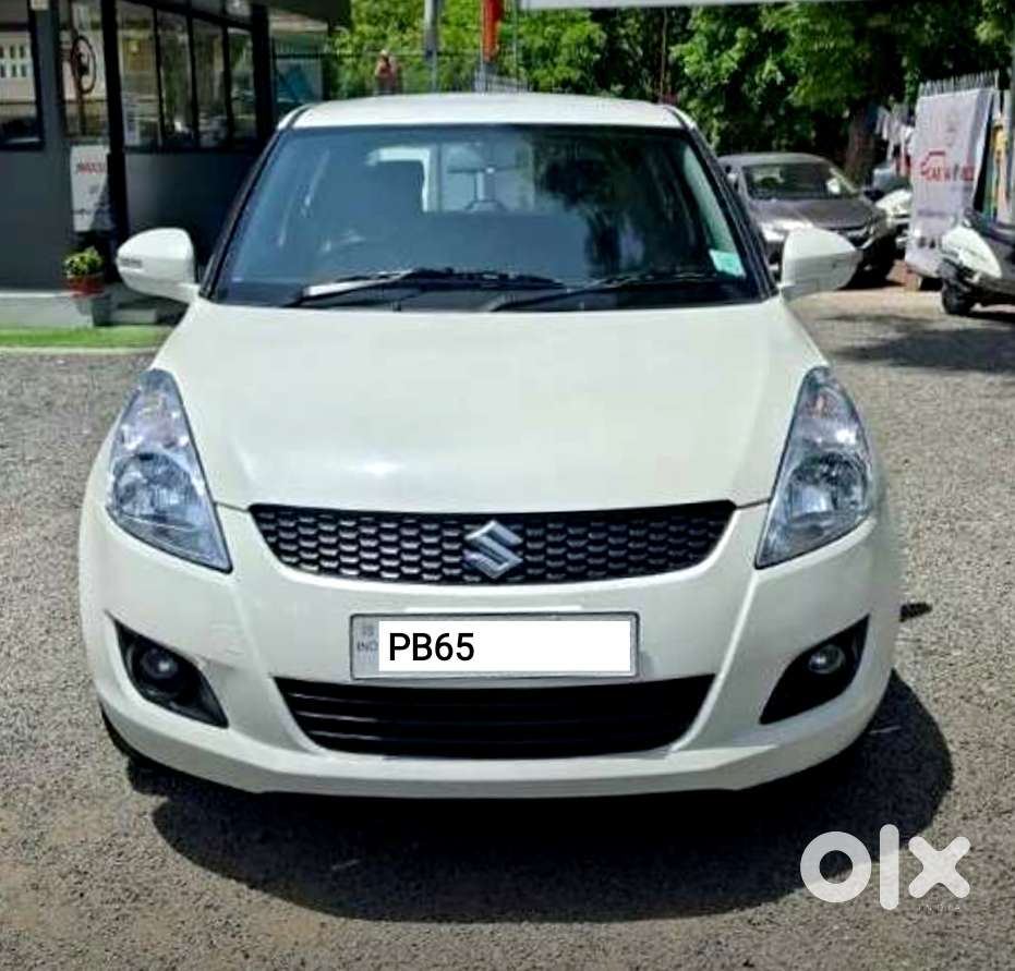 Maruti Suzuki Swift Vxi Optional, 2013, Petrol
