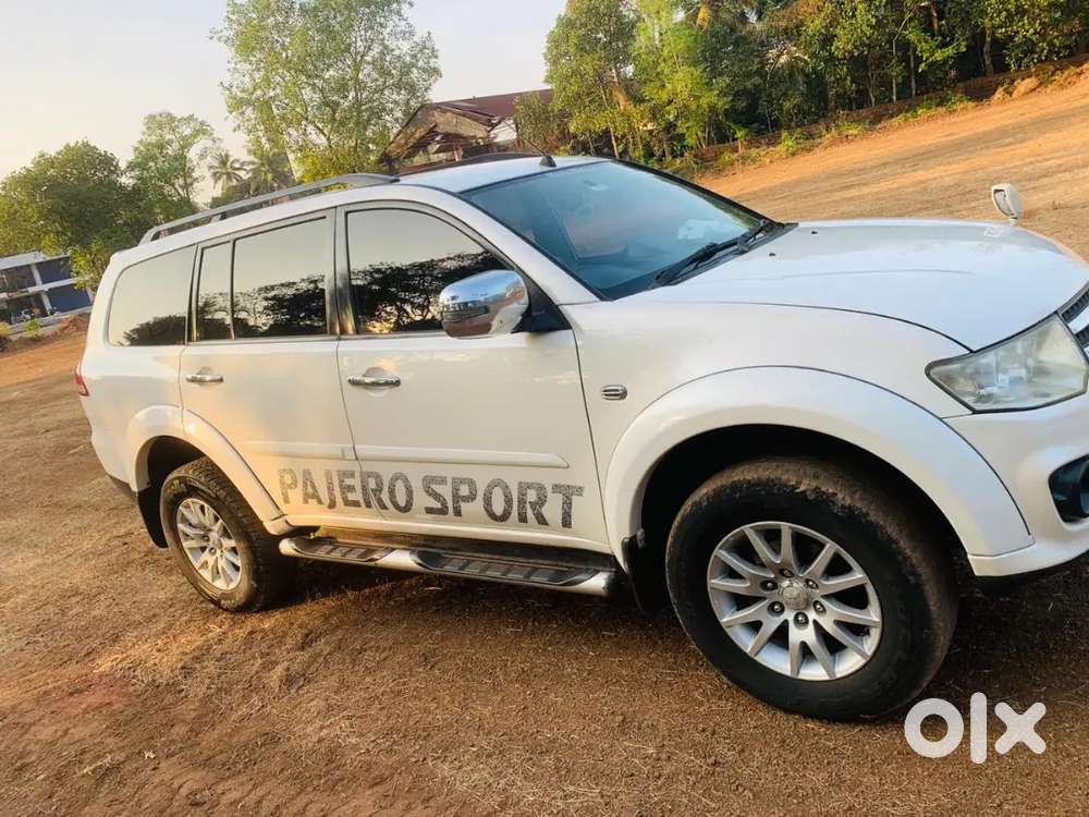 Mitsubishi Pajero Sport 2015