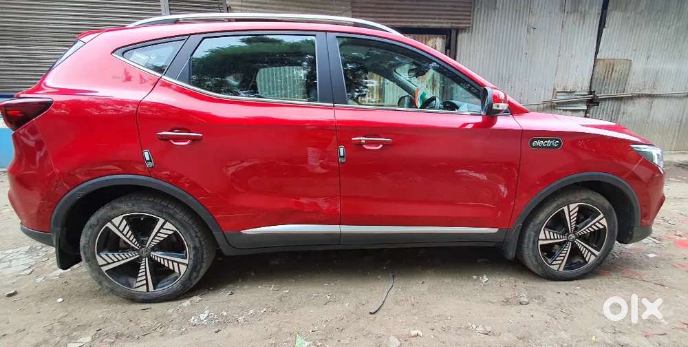 Mg Zs Ev Top  Variant