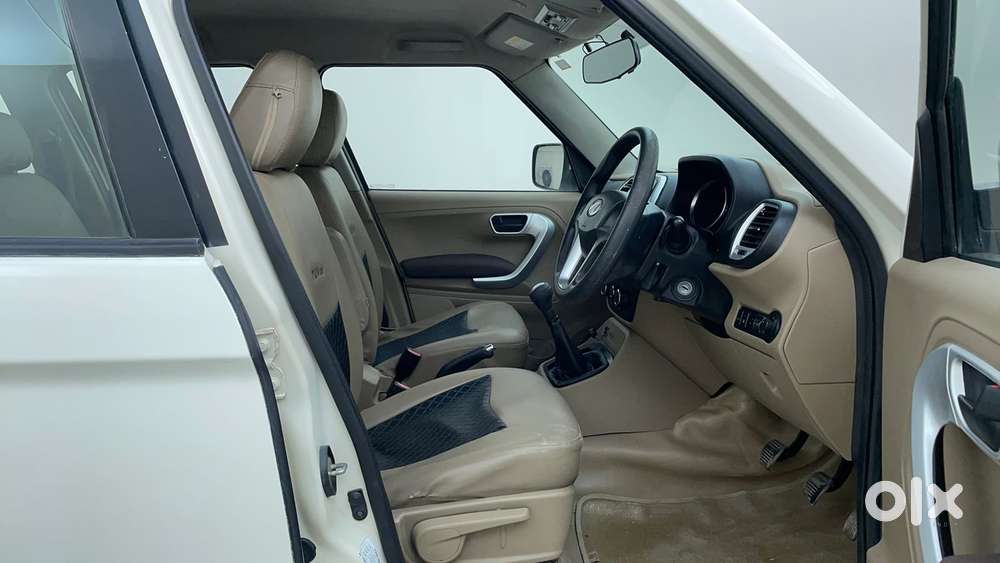 Mahindra Tuv 300 T8, 2015, Diesel