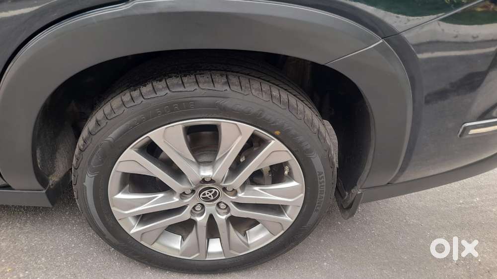 Toyota Innova Hycross 2.0 Zx (o) Hybrid 7 Str, 2023