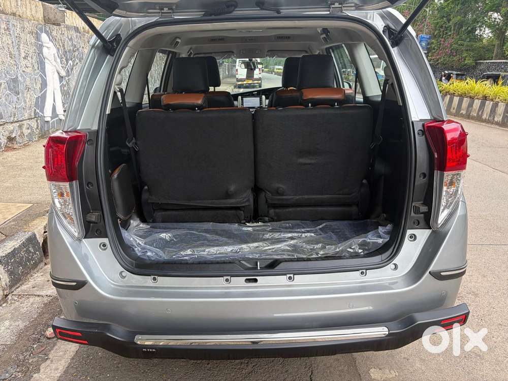 Toyota Innova Crysta [2020-ongoing] 2.4 Gx 7 Str, 2026, Diesel