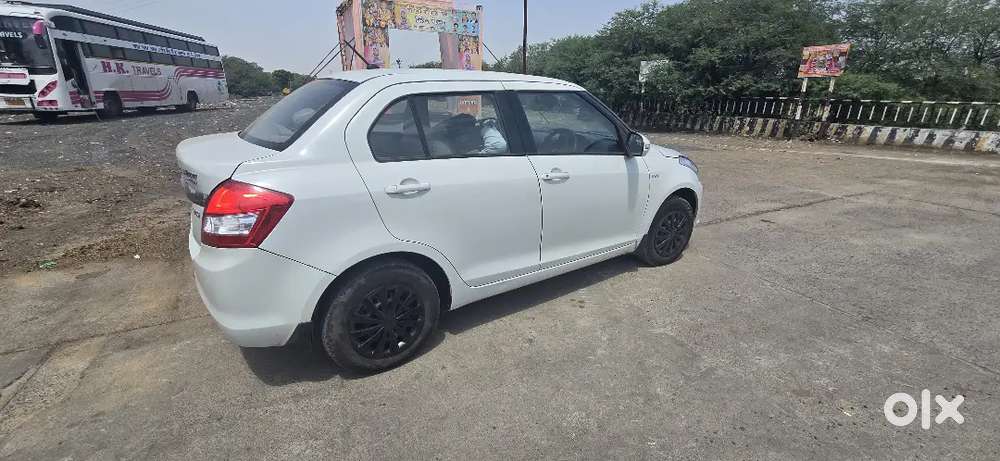 Maruti Suzuki Dzire 2017 Petrol 28800 Km Driven