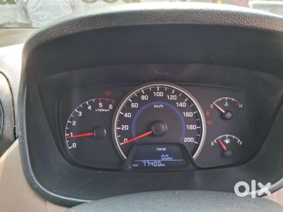 Hyundai Grand I10 Asta 1.1 Crdi (o), 2016, Petrol