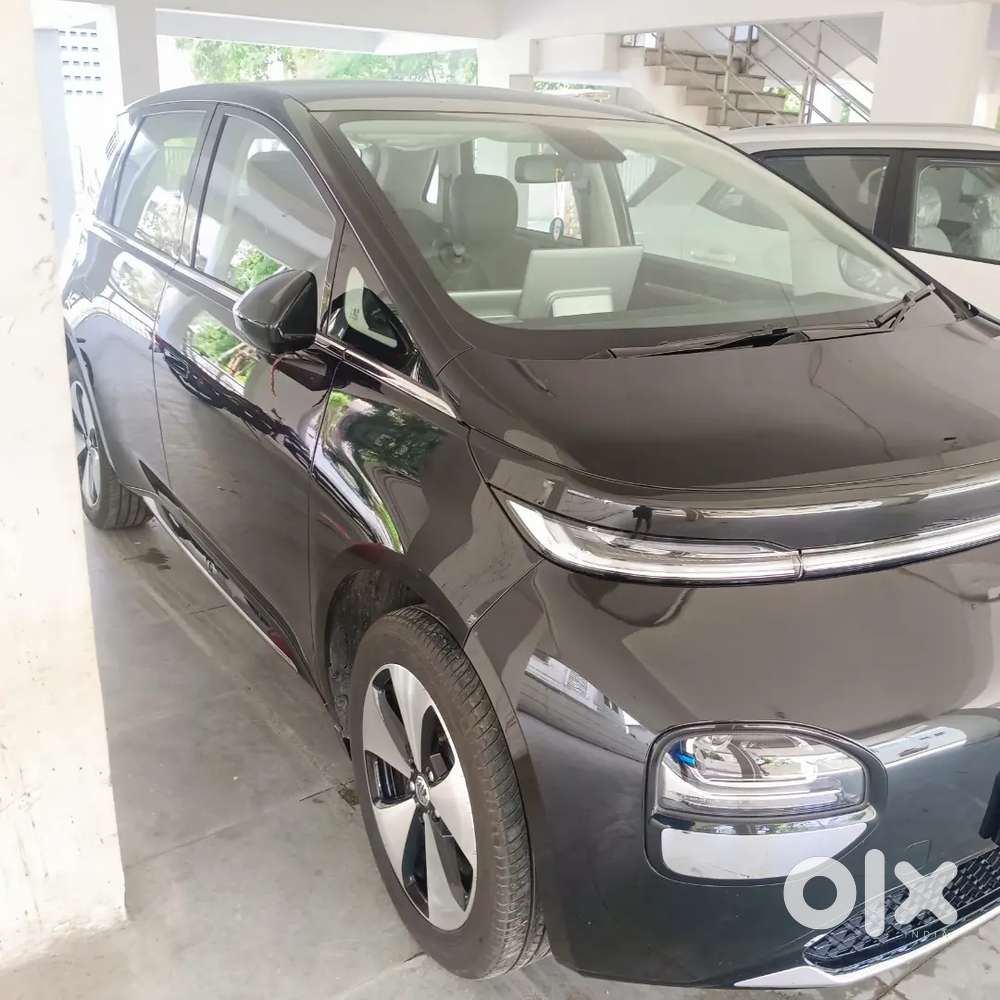 Mg Windsor Ev 2025 Electric 10000 Km Driven