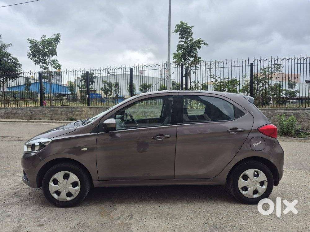 Tata Tiago 1.2 Revotron Xt Option, 2016, Petrol