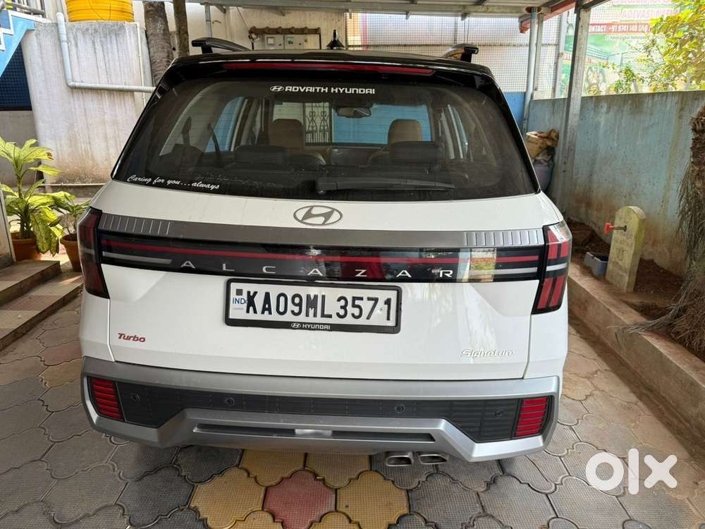 Hyundai Alcazar Signature 2025