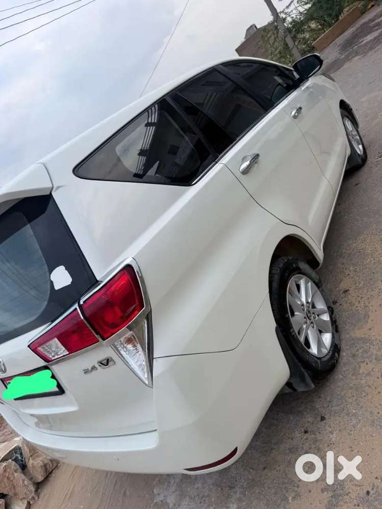 Toyota Innova Crysta 2017 Diesel 35000 Km Driven