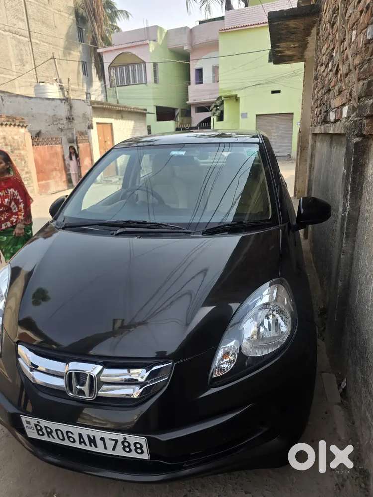 Honda Amaze 2015 Petrol Well Maintained