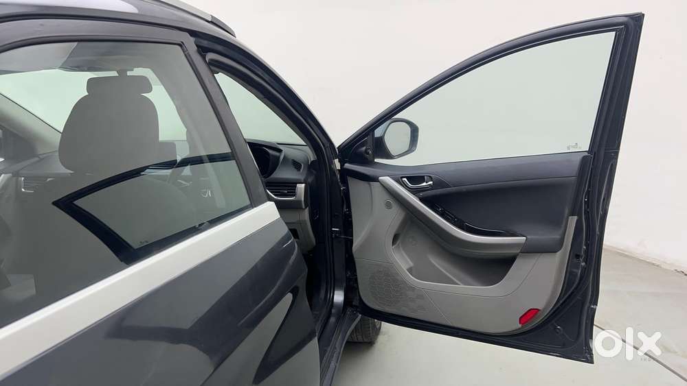 Tata Nexon 1.2 Revotron Xza Plus (l), 2019, Petrol