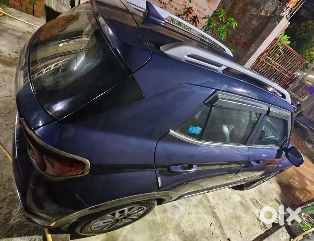 Hyundai Venue 2022 Petrol Well Maintained