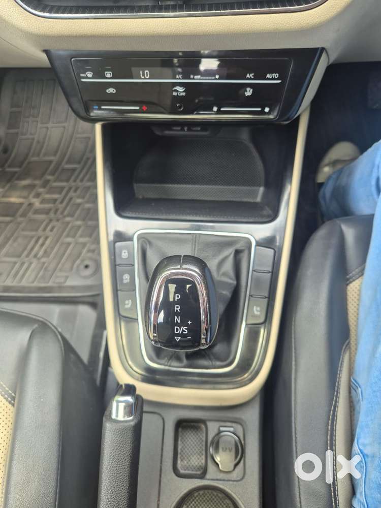 Skoda Slavia Style Matte 1.0 Tsi At, 2022, Petrol