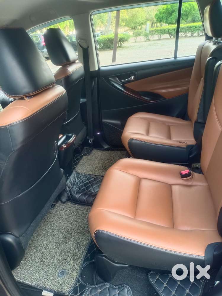 Toyota Innova Crysta [2020-ongoing] 2.4 Gx 7 Str, 2020, Diesel