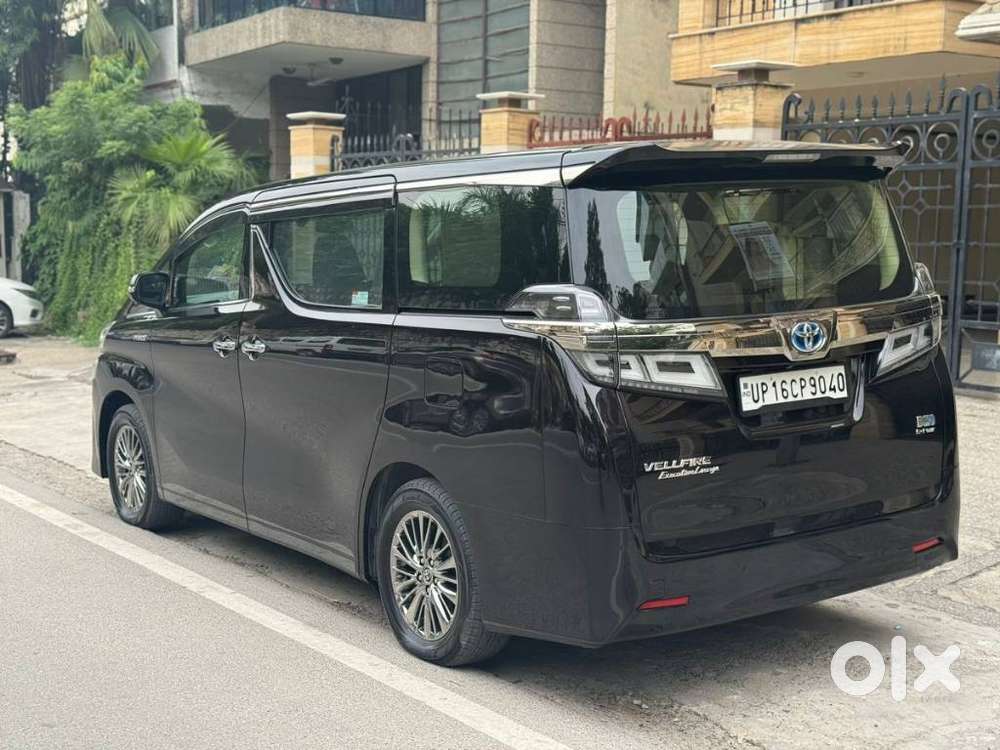 Toyota Vellfire 2.5 Executive Lounge, 2019, Petrol