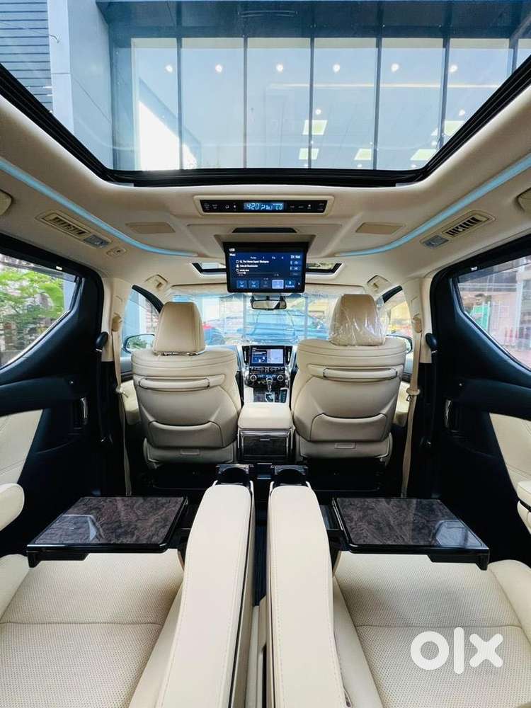 Toyota Vellfire Vip – Executive Lounge, 2021, Petrol