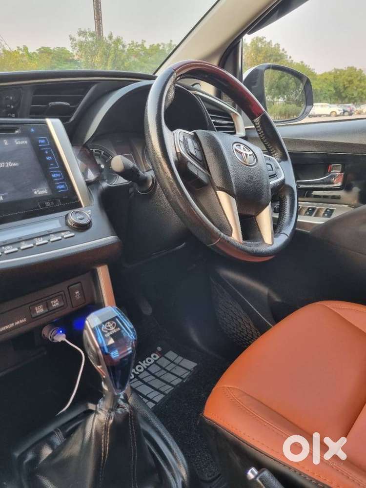 Toyota Innova Crysta 2.7 V, 2020, Petrol