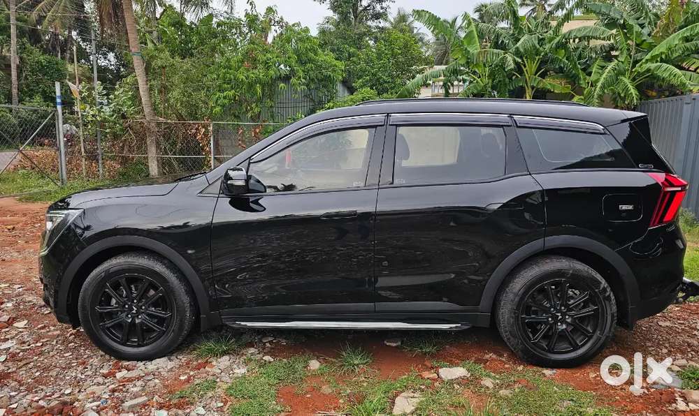 Xuv700 Ax7 L 2025 Black Edition