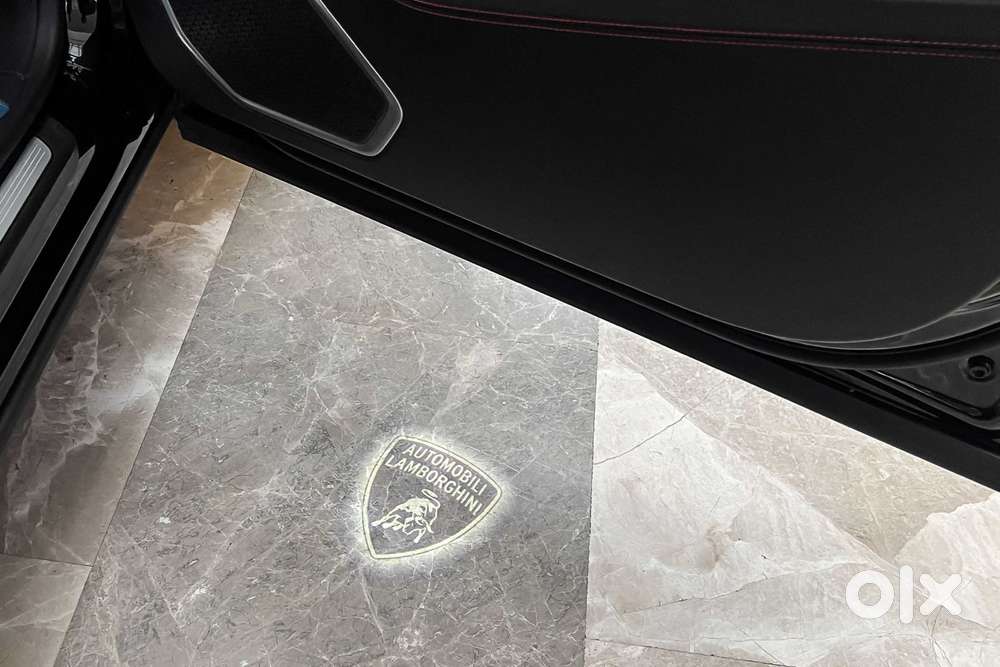 Lamborghini Urus, 2021, Petrol
