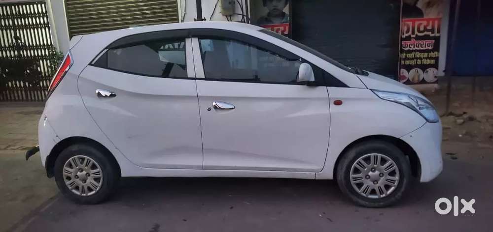 Yah Yon Mujhe Sel Karna Hai Bahut Argent 5 Tyre New Hai Ekadam Engine
