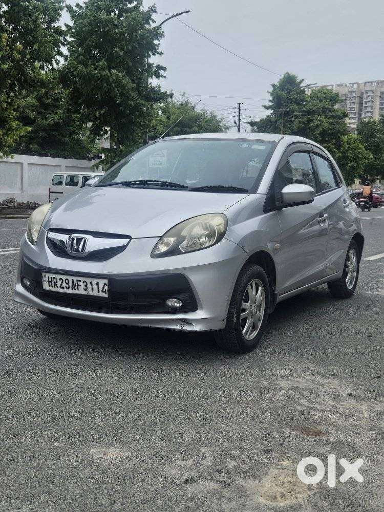 Honda Brio V Automatic, 2013, Petrol