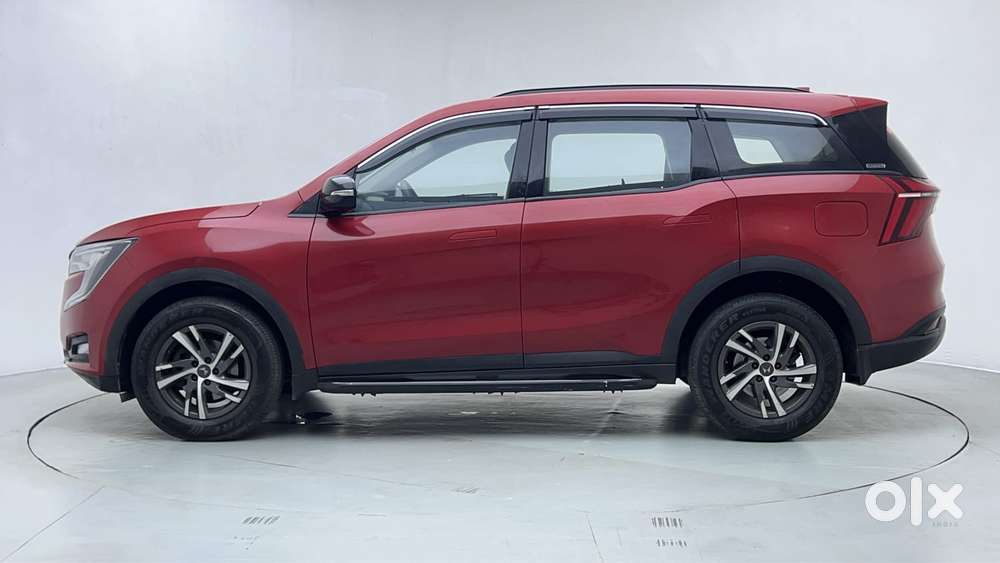 Mahindra Xuv700 2.0 Ax 5 Petrol At Str, 2022, Petrol