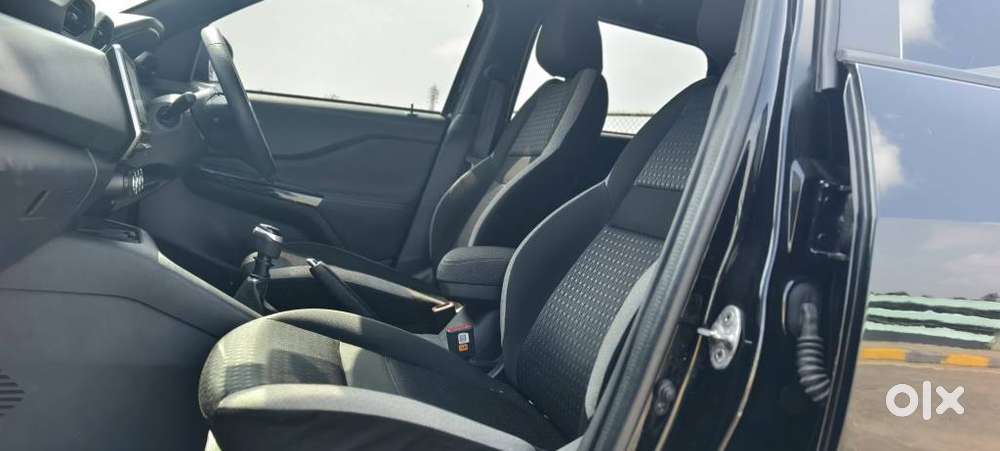 Nissan Magnite Kuro Edition 1.0 Petrol Mt, 2024, Petrol