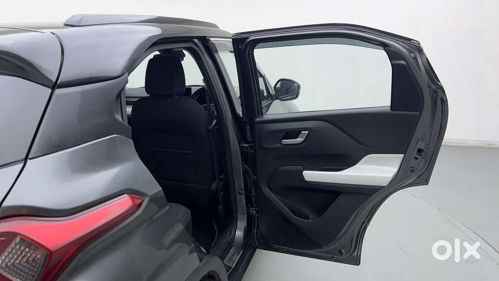 Tata Punch Creative Dual Tone Amt Sunroof, 2024, Petrol