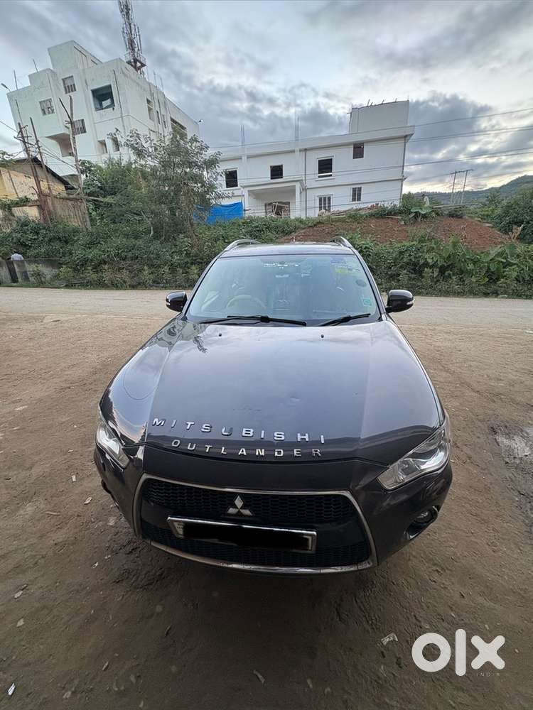 Mitsubishi Outlander Petrol 2011