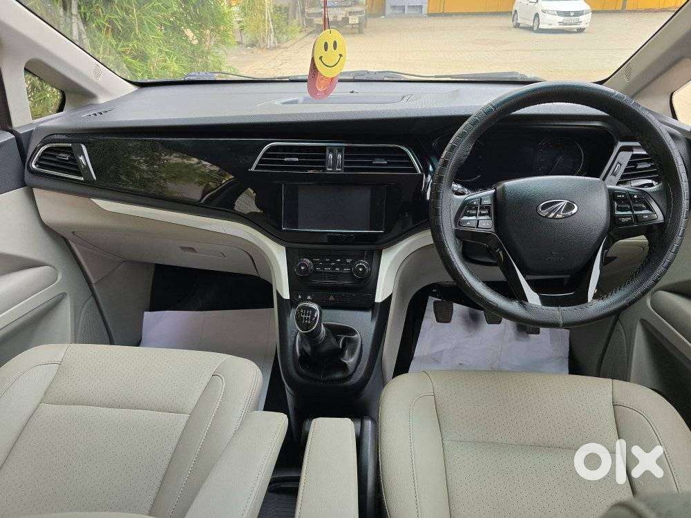 Mahindra Marazzo M8, 2019, Diesel